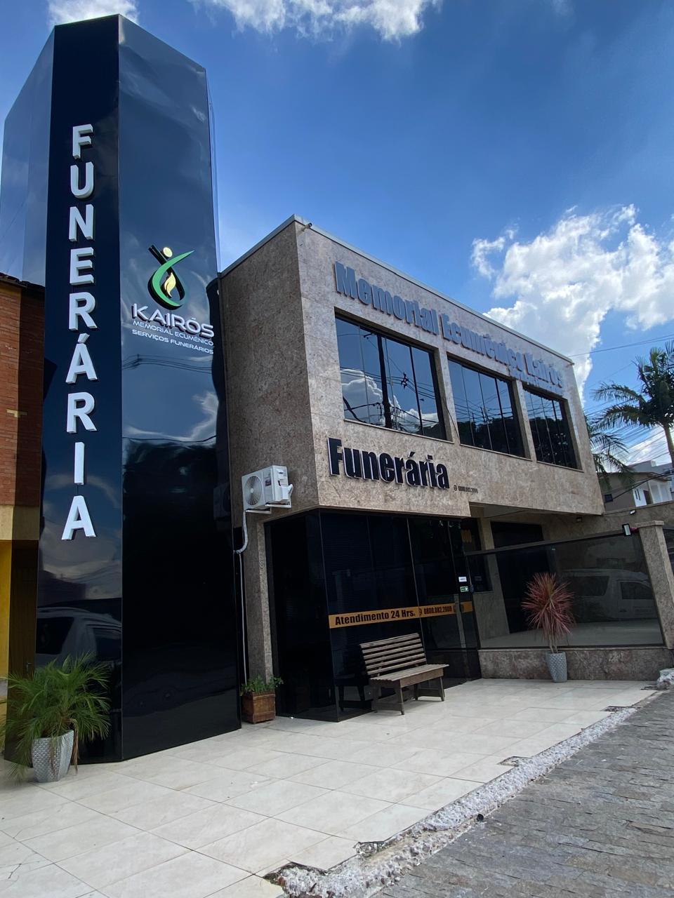 Fachada da Funerária Memorial Ecumênico Kairós — atendimento 24 horas